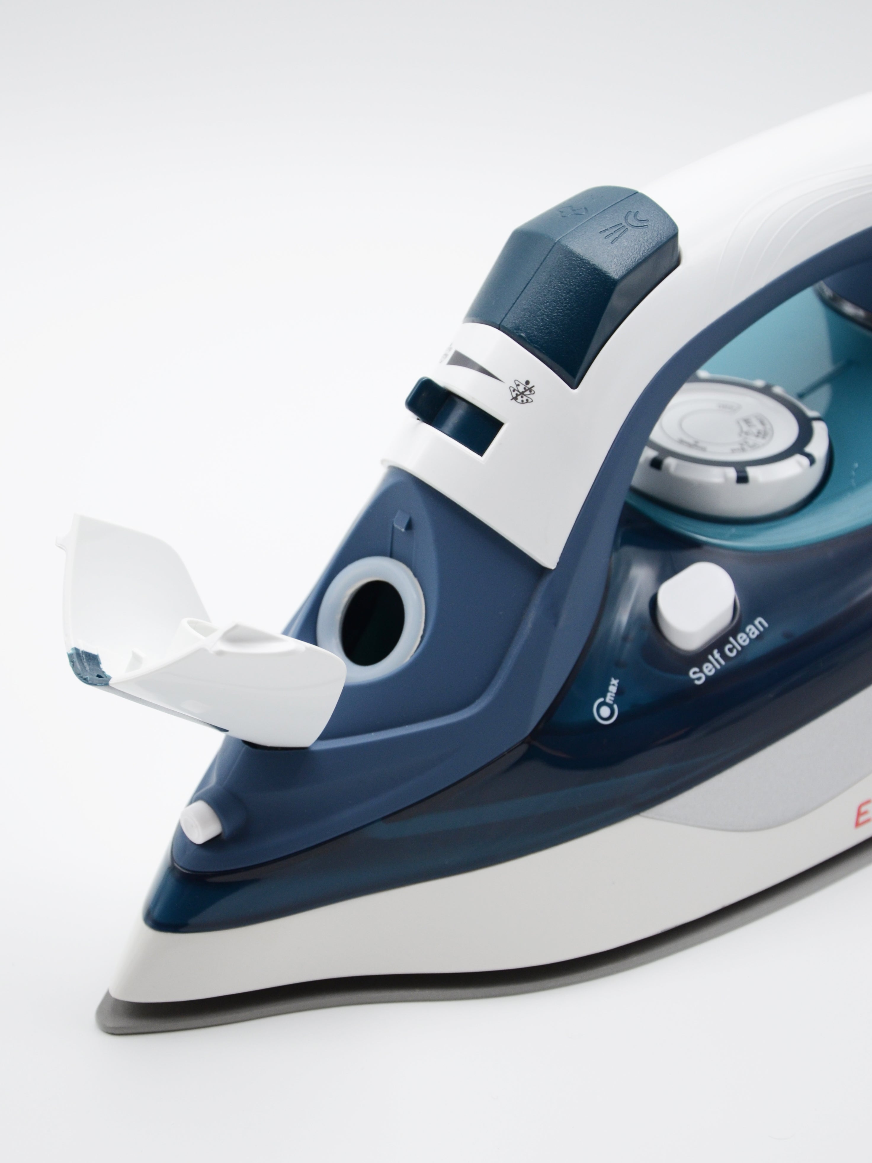 EA770TG Steam Iron